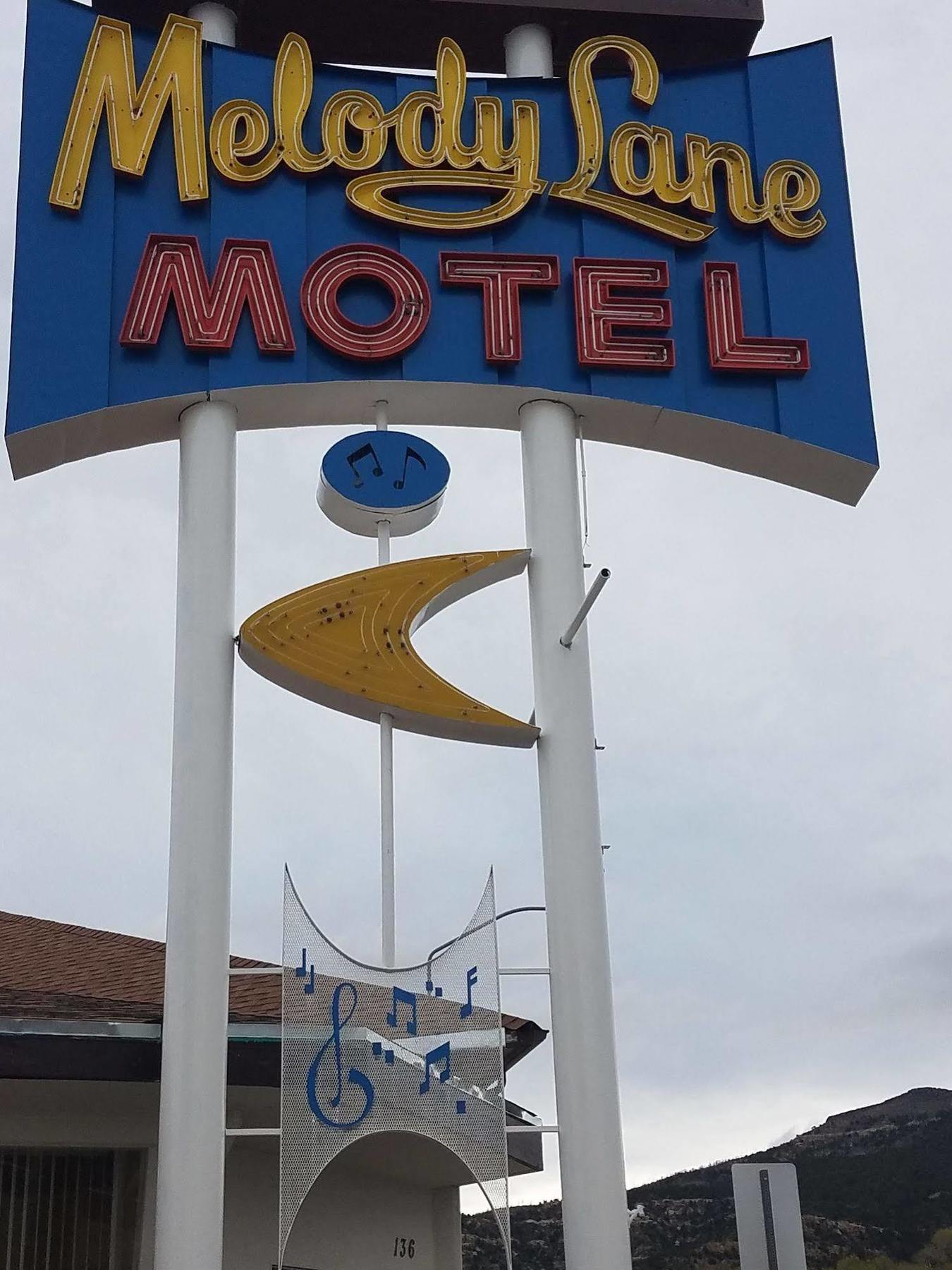 Motel Budget Host Melody Lane