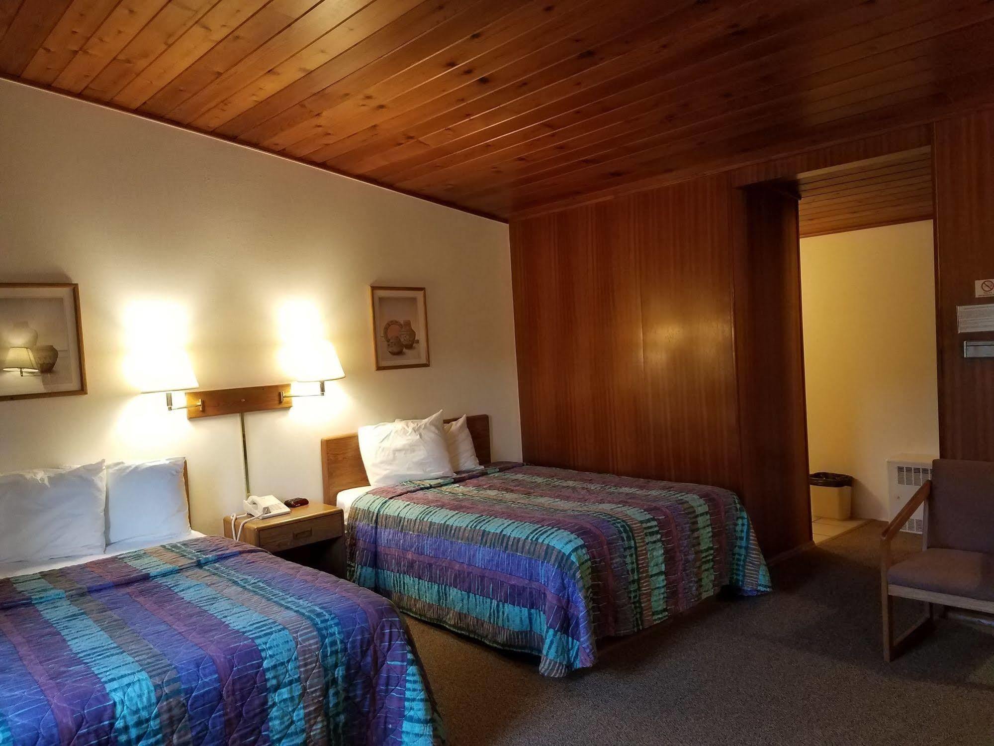 Motel Budget Host Melody Lane 4*