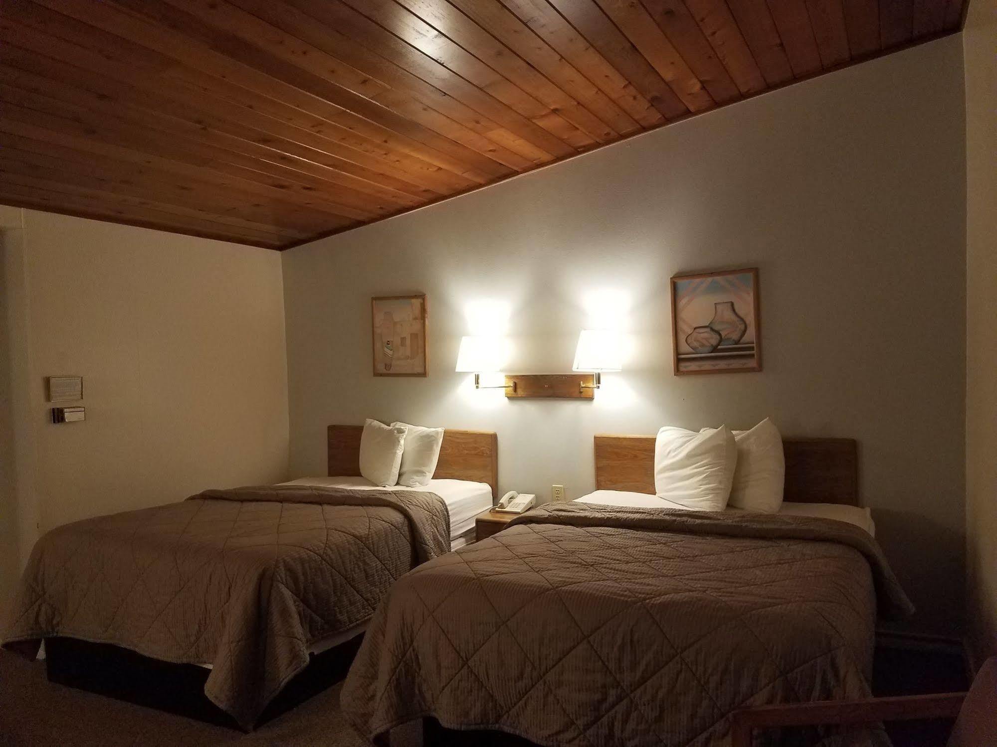 Budget Host Melody Lane Motel